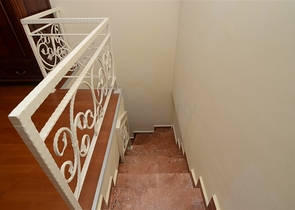 دوبلكس مؤثثة بإطلالة بحرية في منطقة محمودلار – ألانيا