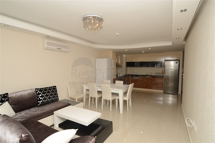 شقة بتخطيط 2+1 ضمن مجمع فاخر في منطقة محمودلار – ألانيا