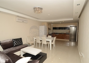 شقة بتخطيط 2+1 ضمن مجمع فاخر في منطقة محمودلار – ألانيا