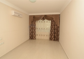 شقة بتخطيط 2+1 ضمن مجمع فاخر في منطقة محمودلار – ألانيا