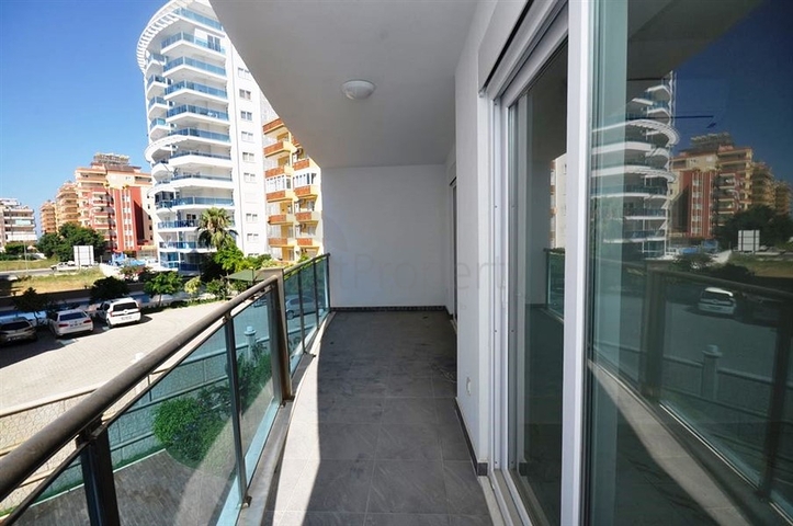 شقة بتخطيط 1+1 ضمن مجمع مميز في منطقة محمودلار – ألانيا