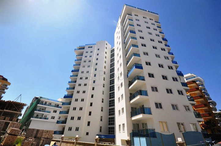 شقة بتخطيط 1+1 ضمن مجمع مميز في منطقة محمودلار – ألانيا