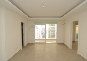 شقة بتخطيط 1+1 في مركز ألانيا