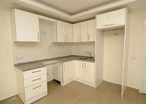 شقة بتخطيط 1+1 في مركز ألانيا