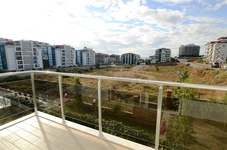 شقة دوبلكس في منطقة كاستل – ألانيا