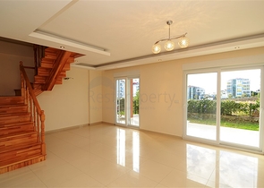 شقة دوبلكس في منطقة كاستل – ألانيا