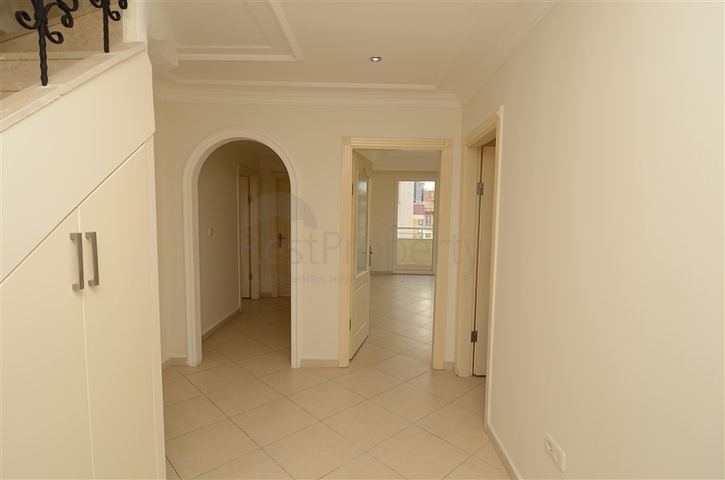 دوبلكس واسعة وبسعر مناسب جداً في منطقة توسمور – ألانيا