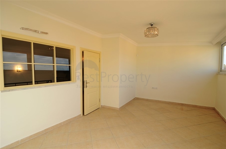 دوبلكس واسعة وبسعر مناسب جداً في منطقة توسمور – ألانيا