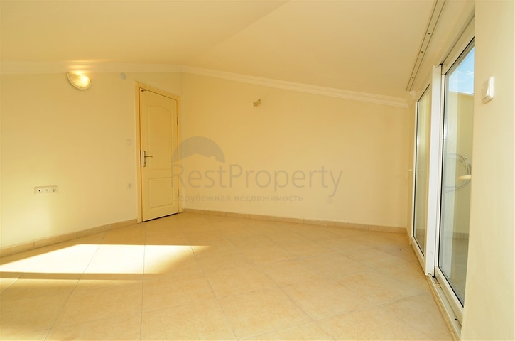 دوبلكس واسعة وبسعر مناسب جداً في منطقة توسمور – ألانيا