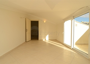 دوبلكس واسعة وبسعر مناسب جداً في منطقة توسمور – ألانيا