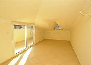 دوبلكس واسعة وبسعر مناسب جداً في منطقة توسمور – ألانيا