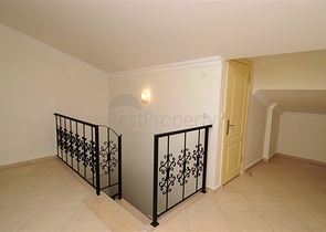 دوبلكس واسعة وبسعر مناسب جداً في منطقة توسمور – ألانيا