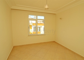 دوبلكس واسعة وبسعر مناسب جداً في منطقة توسمور – ألانيا