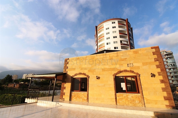 شقة بتخطيط 1+1 في منطقة محمودلار – ألانيا