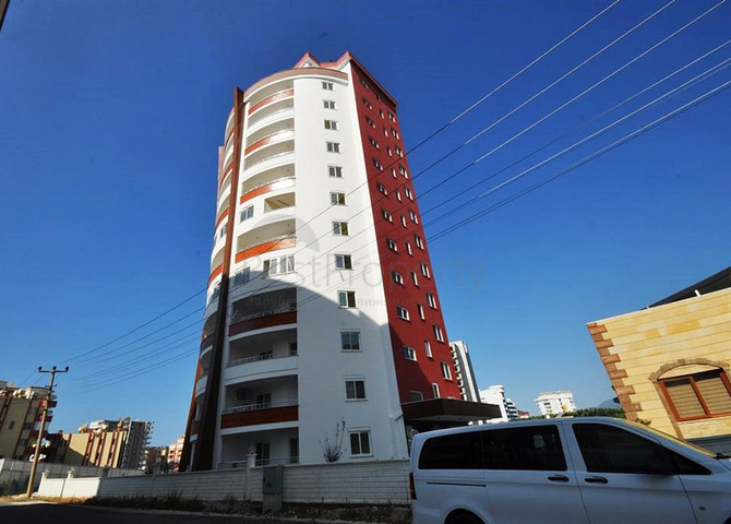 شقة بتخطيط 1+1 في منطقة محمودلار – ألانيا