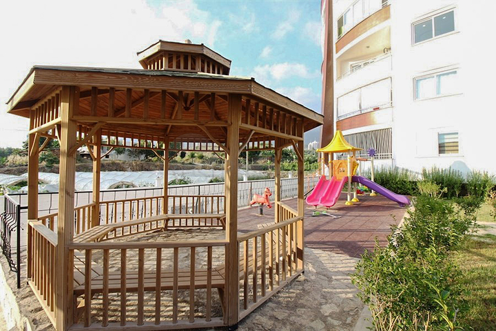 شقة بتخطيط 1+1 في منطقة محمودلار – ألانيا