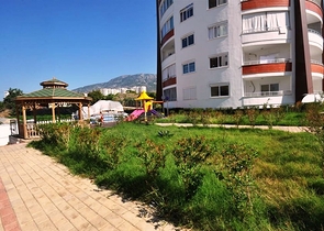 شقة بتخطيط 1+1 في منطقة محمودلار – ألانيا