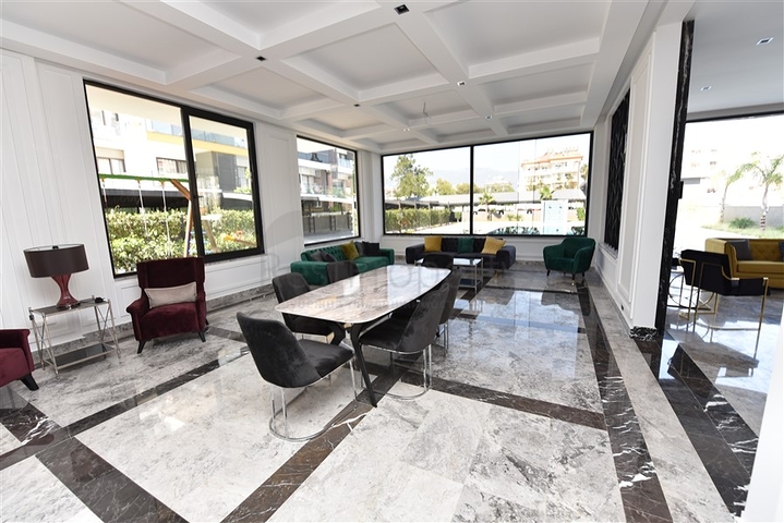 مشروع قيد الإنشاء على الخط الاول من البحر في منطقة أوبا – ألانيا