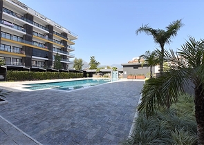 مشروع قيد الإنشاء على الخط الاول من البحر في منطقة أوبا – ألانيا