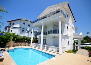 فيلا مؤثثة مع بركة سباحة خاصة في فتحية