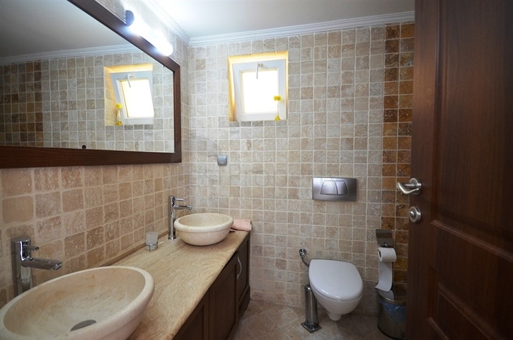 فيلا مؤثثة بإطلالة مباشرة على البحر في فتحية