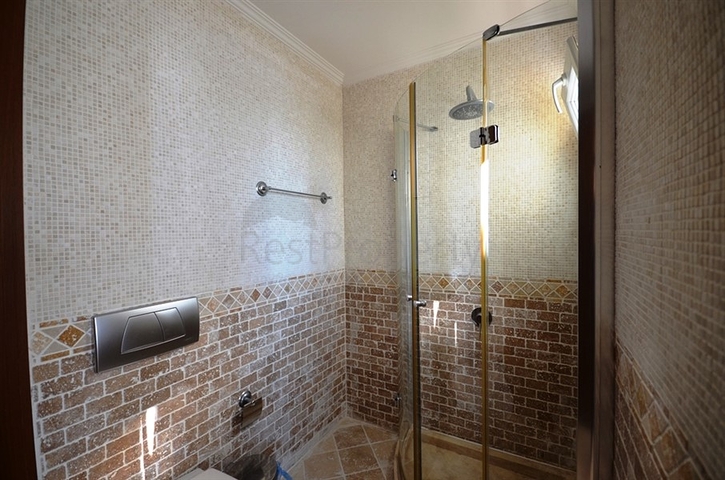 فيلا مؤثثة بإطلالة مباشرة على البحر في فتحية