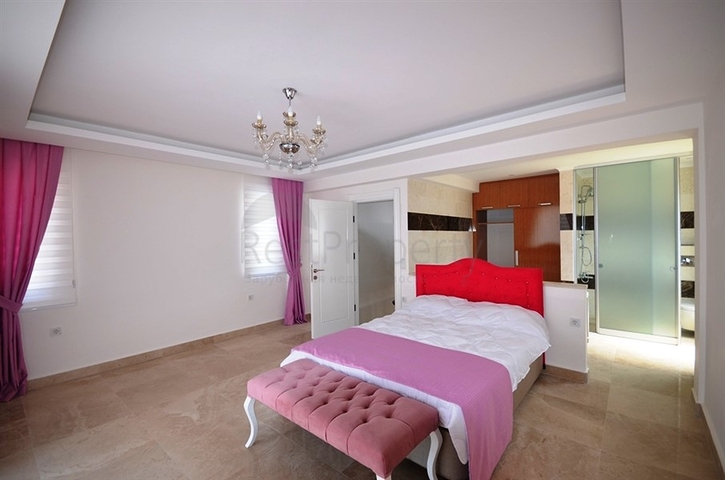 فيلا مؤثثة بتصميم مميز في فتحية