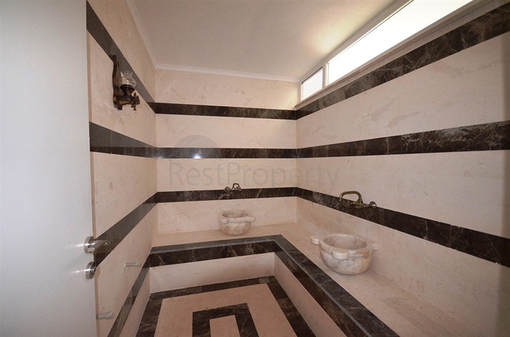 فيلا مؤثثة بتصميم مميز في فتحية