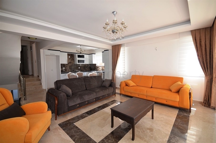 فيلا مؤثثة بتصميم مميز في فتحية