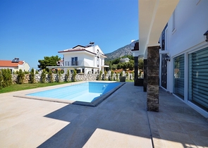 فيلا مؤثثة بتصميم مميز في فتحية