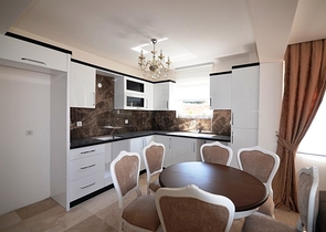 فيلا مؤثثة بتصميم مميز في فتحية