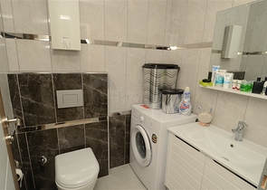 شقة بتخطيط 1+1 ضمن مجمع سكني في منطقة جيكجيلي – ألانيا