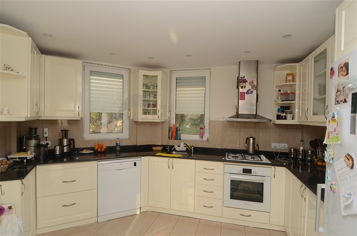 شقة بنتهاوس مريحة في منطقة كاستل – ألانيا