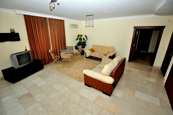 شقة مؤثثة ضمن مجمع مميز في منطقة توسمور – ألانيا