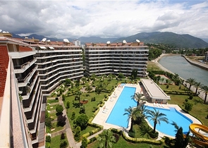 شقة مؤثثة ضمن مجمع مميز في منطقة توسمور – ألانيا