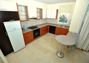 شقة مؤثثة ضمن مجمع مميز في منطقة توسمور – ألانيا