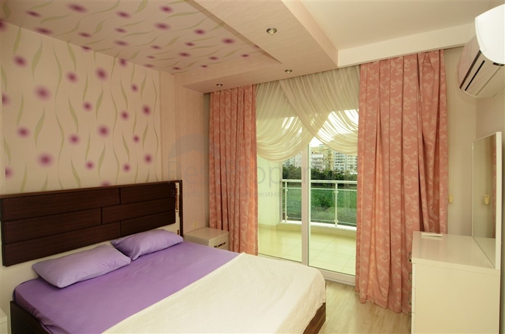 شقق ضمن مجمع سكني حديث في منطقة كاستل – ألانيا