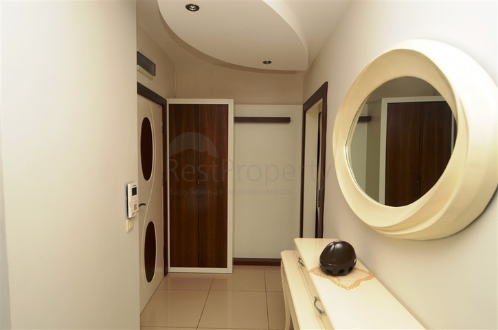 شقق ضمن مجمع سكني حديث في منطقة كاستل – ألانيا