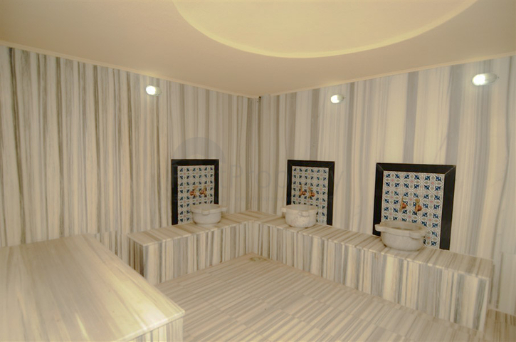 شقق ضمن مجمع سكني حديث في منطقة كاستل – ألانيا