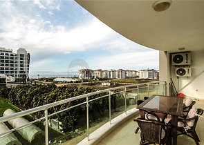 شقق ضمن مجمع سكني حديث في منطقة كاستل – ألانيا