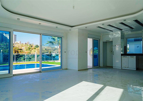 فيلا مميزة على تلة جبال طورووس في منطقة كارجي جاك من ألانيا