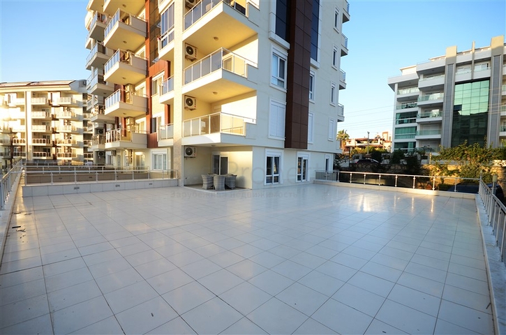 شقة مؤثثة مع تراس واسع في منطقة أفسلار من ألانيا