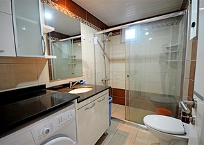 شقة مؤثثة مع تراس واسع في منطقة أفسلار من ألانيا