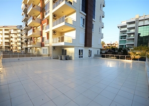 شقة مؤثثة مع تراس واسع في منطقة أفسلار من ألانيا