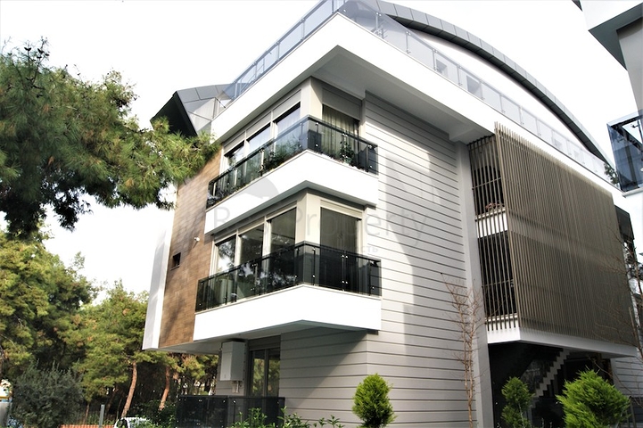 شقة مؤثثة بتصميم مميز في منطقة كونيالتي من أنطاليا