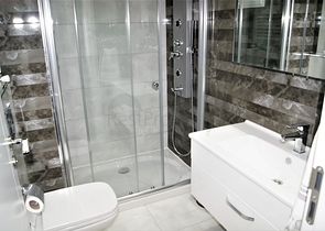 شقة مؤثثة بتصميم مميز في منطقة كونيالتي من أنطاليا