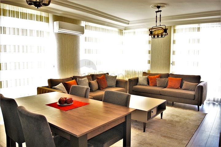 شقة مؤثثة ضمن مجمع سكني في منطقة ليمان كونيالتي من مدينة أنطاليا