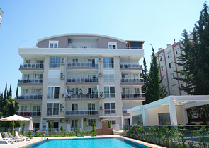 شقة مؤثثة ضمن مجمع سكني في منطقة ليمان كونيالتي من مدينة أنطاليا