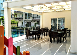 شقة مؤثثة ضمن مجمع سكني في منطقة ليمان كونيالتي من مدينة أنطاليا