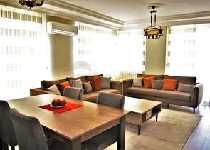 شقة مؤثثة ضمن مجمع سكني في منطقة ليمان كونيالتي من مدينة أنطاليا